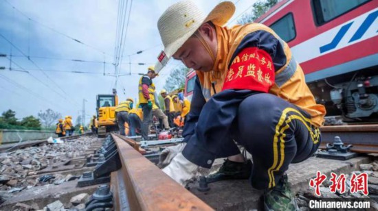 京广普速铁路线武铁管段开展40天集中修施工