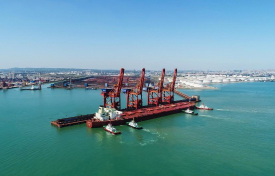 圖為湛江港40萬噸級散貨碼頭