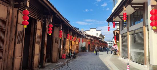起步镇街景。起步镇政府供图