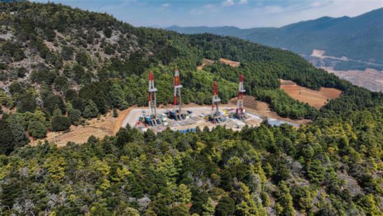 滇中引水“钻探灌”一体工程现场