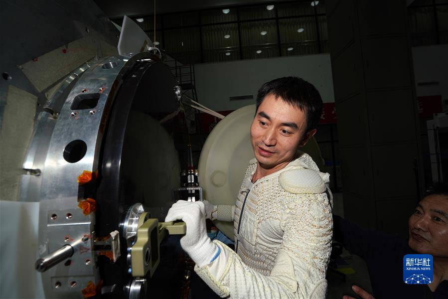 （新華全媒頭條·圖文互動）（5）飛天英雄征寰宇——記神舟十三號航天員