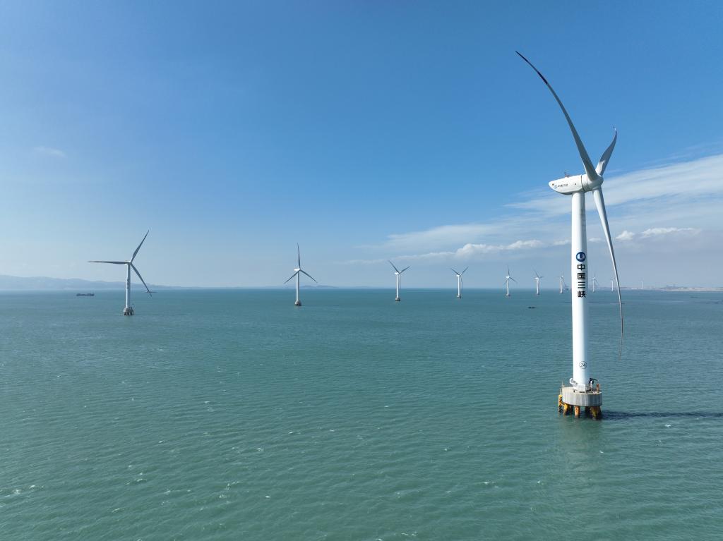 全球单机容量最大16兆瓦海上风电机组下线