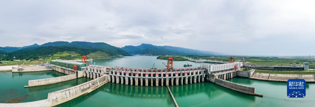 9月2日拍摄的广西大藤峡水利枢纽（无人机全景照片）。新华社记者 曹t铭 摄